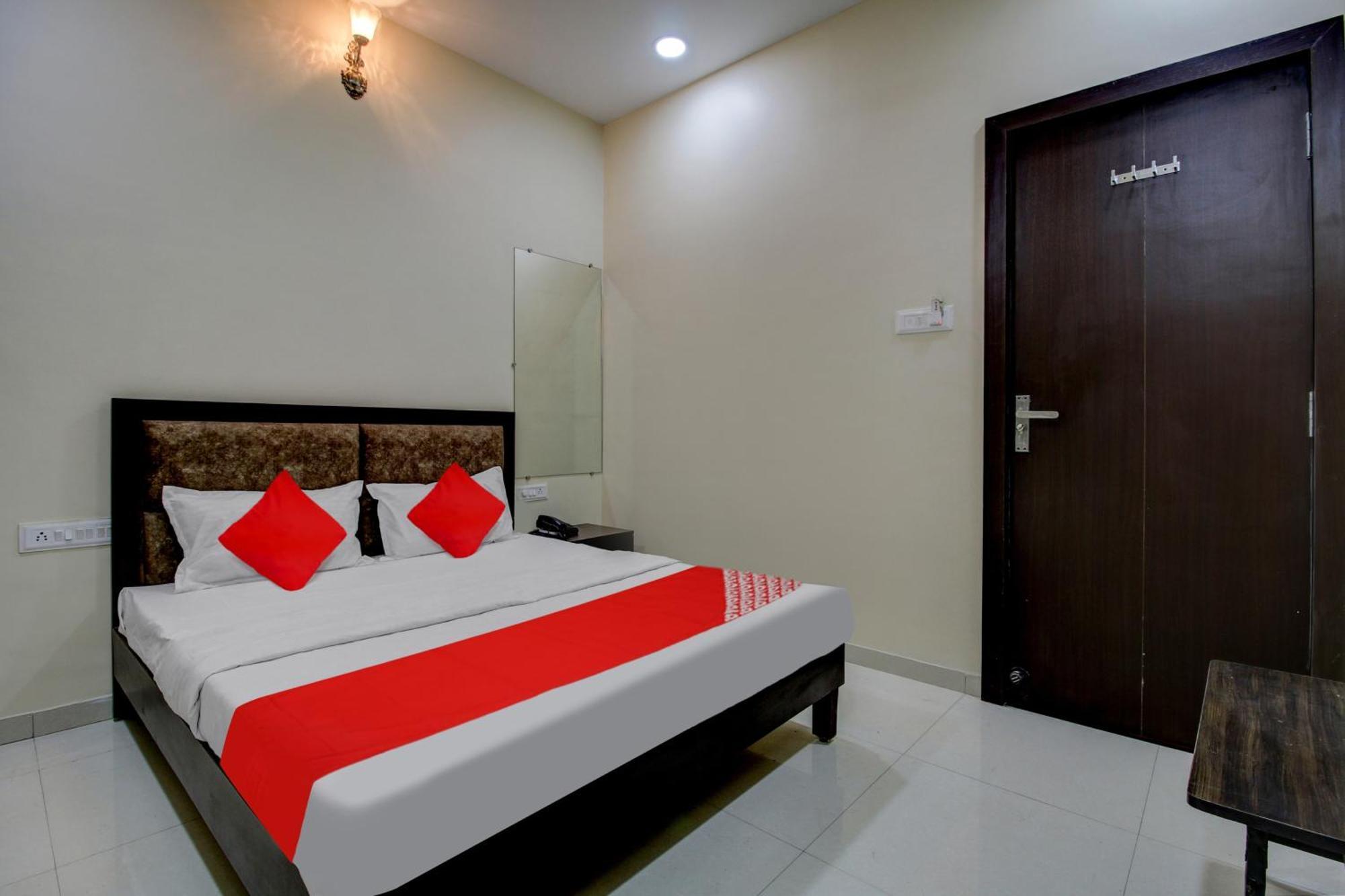 Super Hotel O The Shloka Bhopal Eksteriør bilde