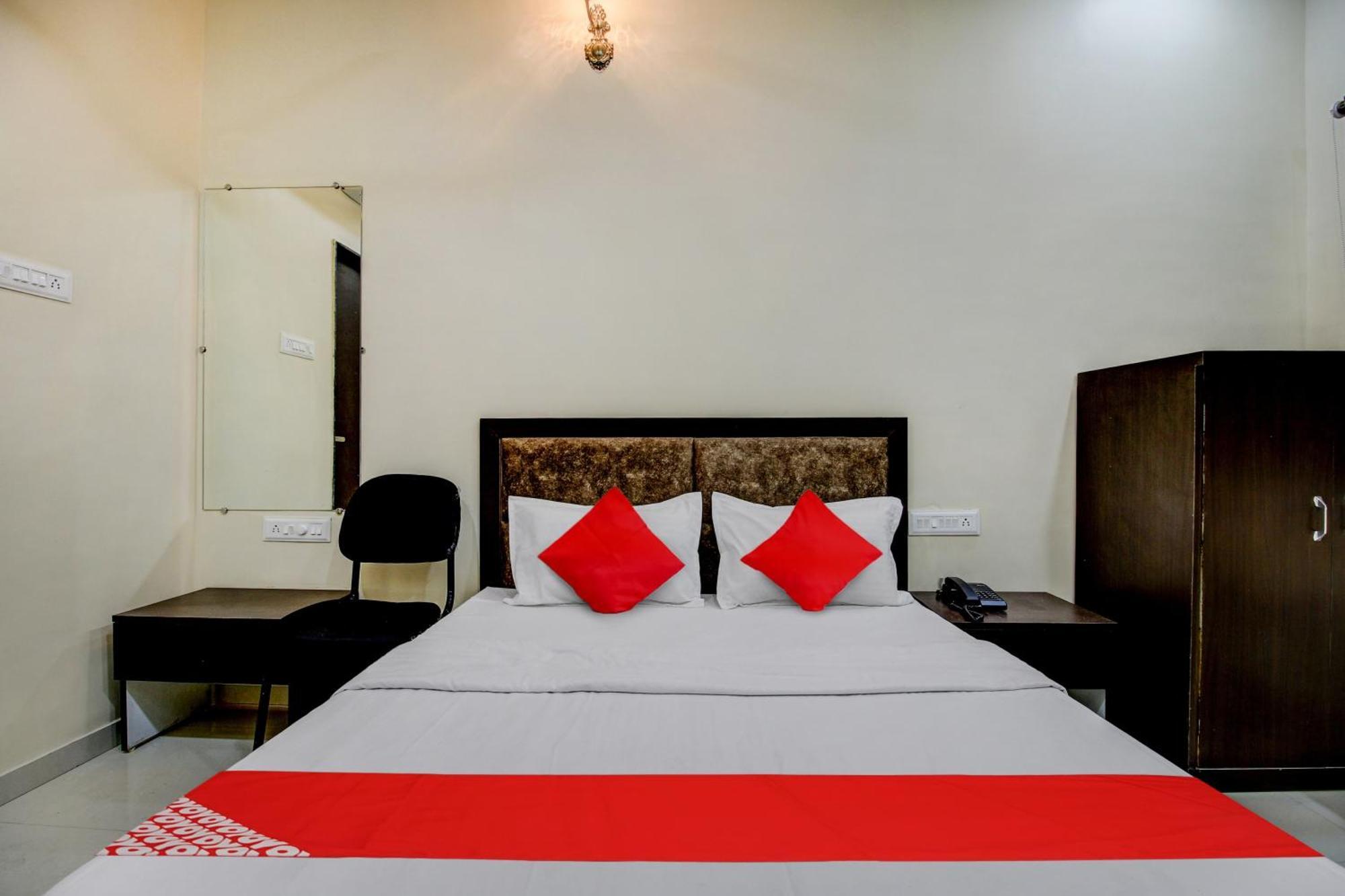 Super Hotel O The Shloka Bhopal Eksteriør bilde