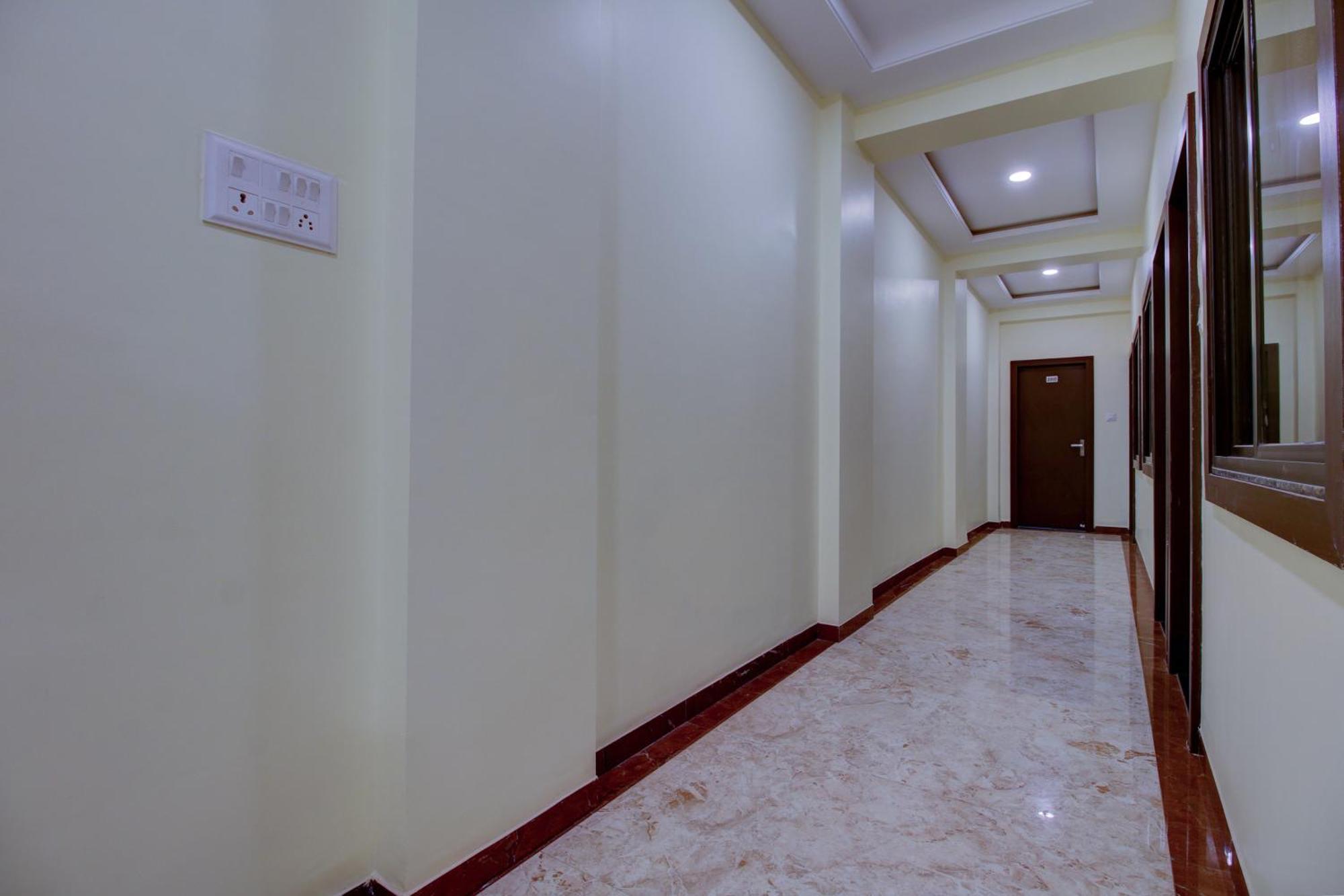 Super Hotel O The Shloka Bhopal Eksteriør bilde