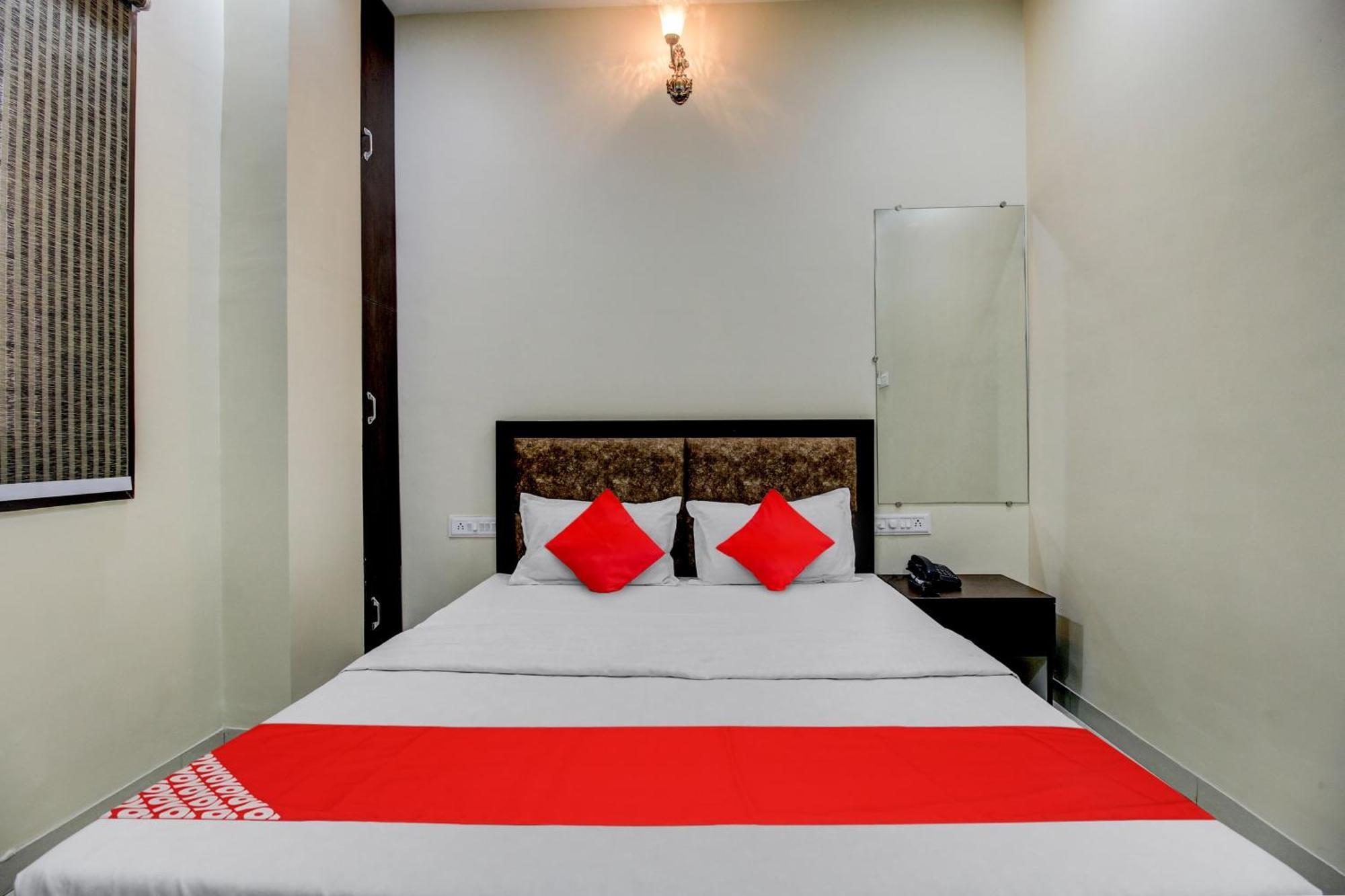 Super Hotel O The Shloka Bhopal Eksteriør bilde